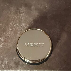 Merit Gold Eyeshadow-Vanchetta